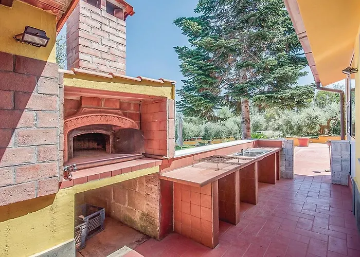 Сasa de vacaciones Gorgeous In With Private Swimming Pool, Be Inside Or Outside