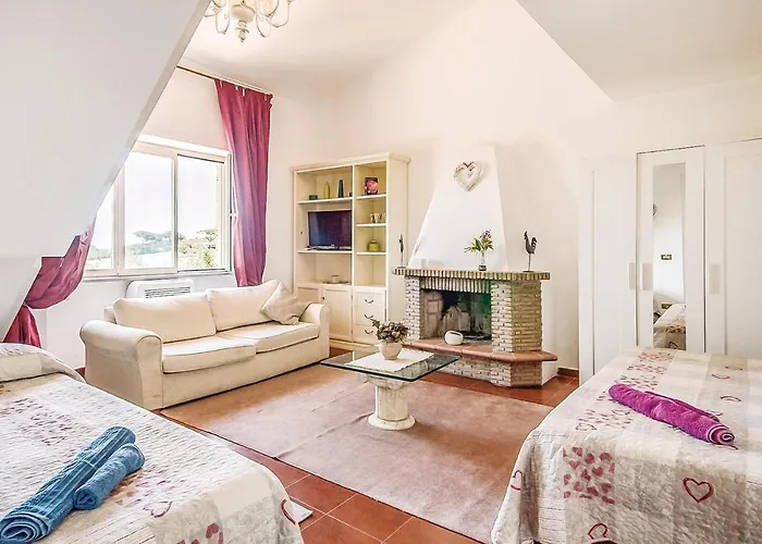 Gorgeous In With Private Swimming Pool, Be Inside Or Outside Сasa de vacaciones