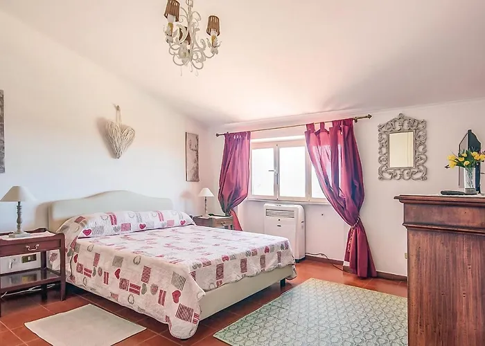 Сasa de vacaciones Gorgeous In With Private Swimming Pool, Be Inside Or Outside