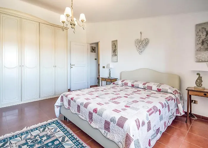 Gorgeous In With Private Swimming Pool, Be Inside Or Outside Сasa de vacaciones